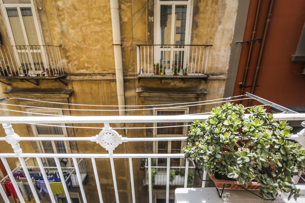 Camera Con Vista Apartments Naples Luaran gambar